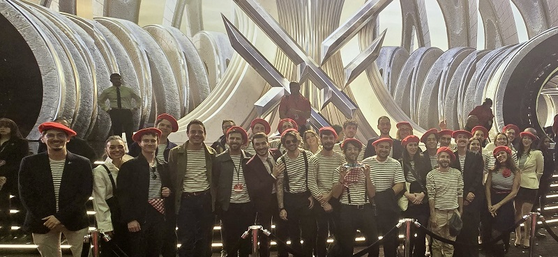  Команда Sandfall Interactive на сцене The Game Awards 2025 (источник изображения: Sandfall Interactive) 