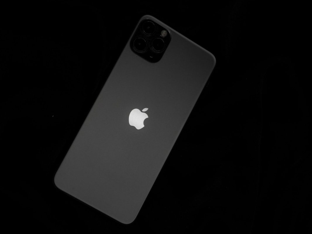 Bonsai 27B: AI-модель на iPhone без облака — 3,9 ГБ