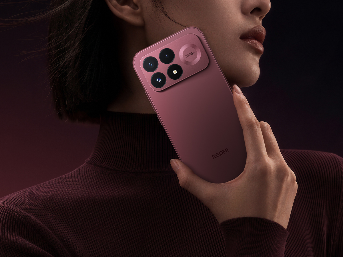 Xiaomi Redmi K100 Pro в красном цвете на белом фоне