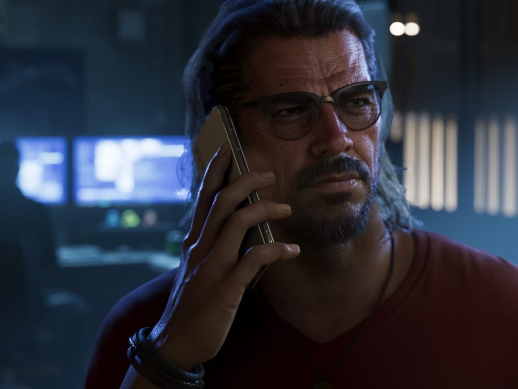 Персонаж Рауль Баутиста из GTA 6 в офисном окружении