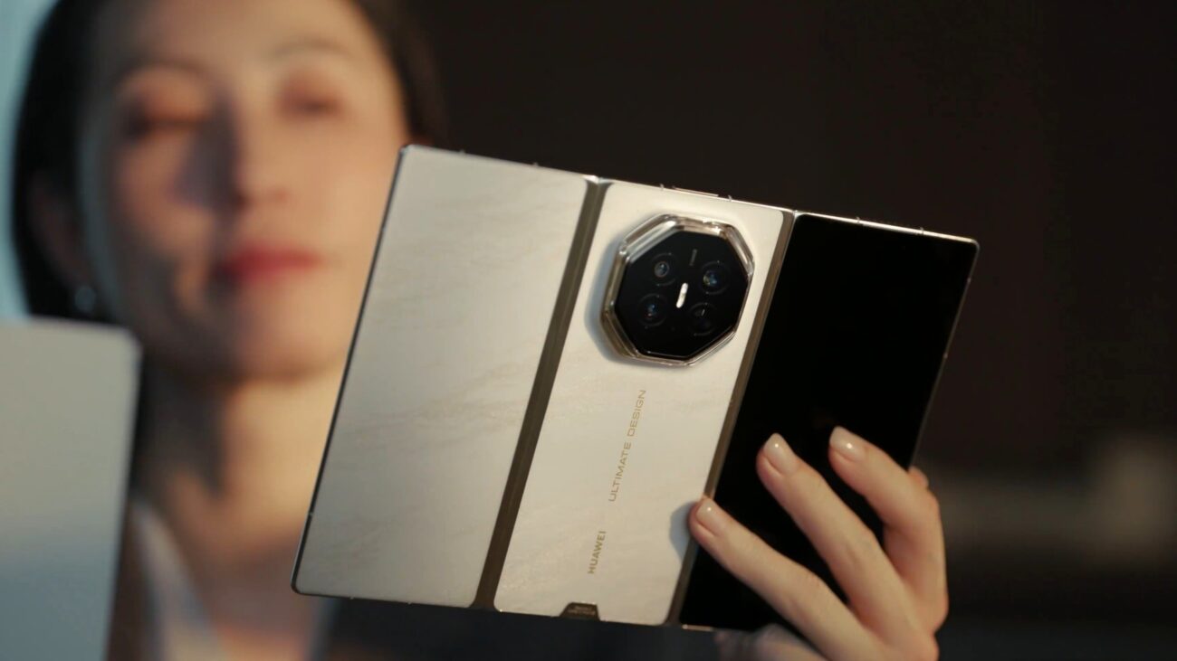 Huawei Mate XT2 в трёх расцветках: фиолетовый, золотой с белым и золотой с чёрным
