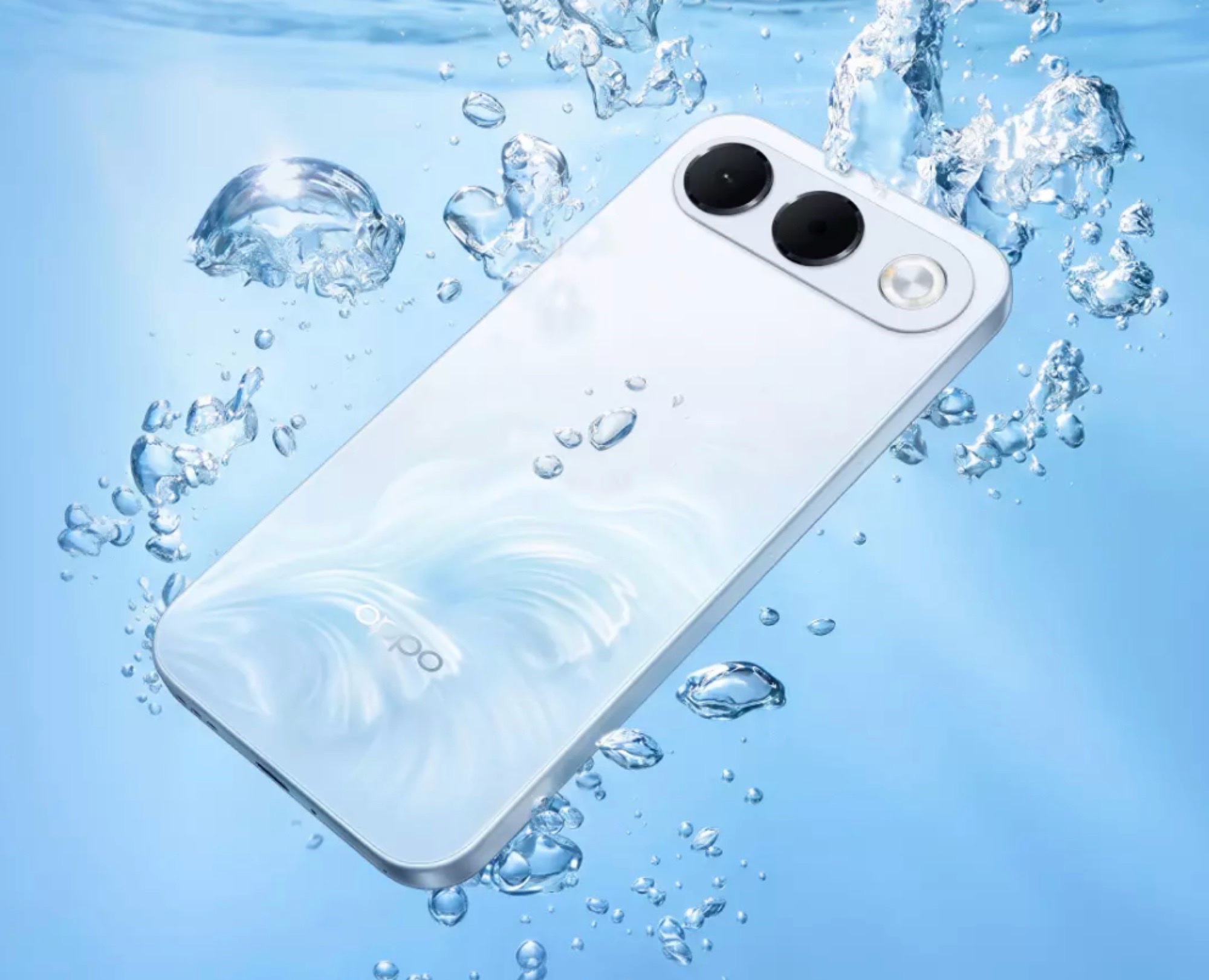 Смартфон Oppo A7 Pro с крупным модулем камеры в форме таблетки
